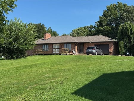Gallatin, MO 64640 Daviess County