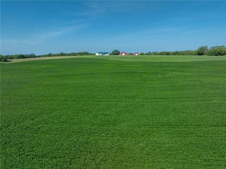 Gallatin, MO 64640 Daviess County