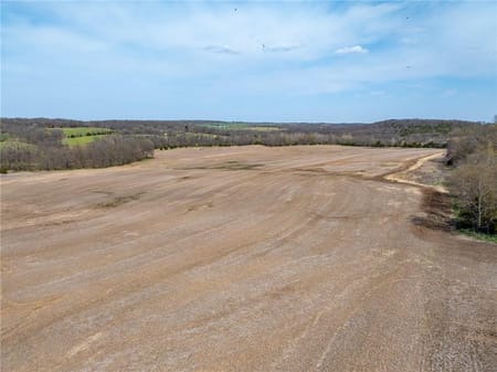 Gallatin, MO 64640 Daviess County