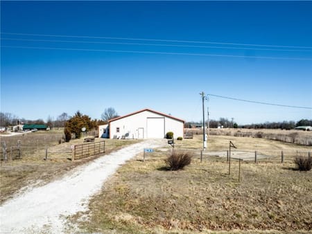 Calhoun, MO 65323 Henry County