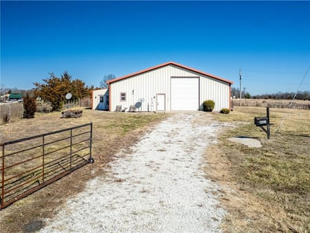 Calhoun, MO 65323 Henry County