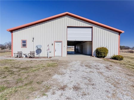 Calhoun, MO 65323 Henry County