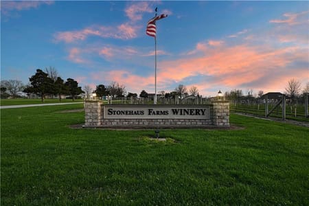 Lee's Summit, MO 64086 Jackson County