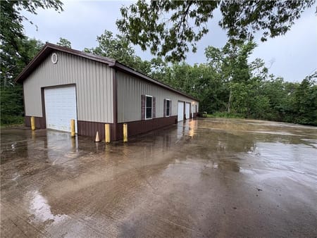 Deepwater, MO 64740 Henry County