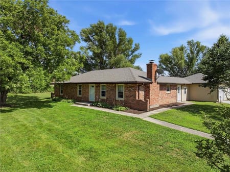 Garden City, MO 64747 Cass County