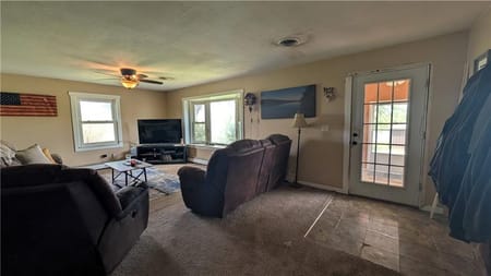 Windsor, MO 65360 Henry County