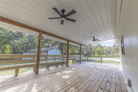 Windsor, MO 65360 Henry County