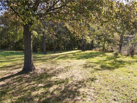 Windsor, MO 65360 Henry County