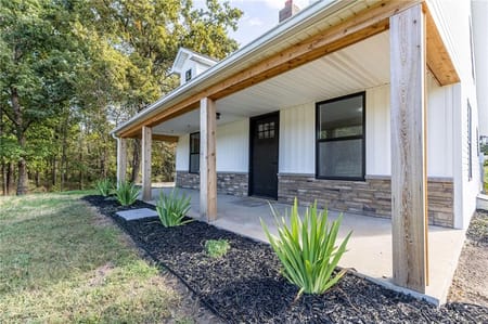 Windsor, MO 65360 Henry County