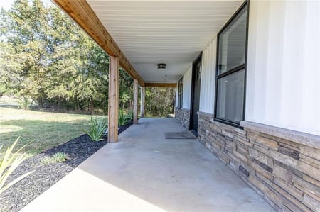 Windsor, MO 65360 Henry County