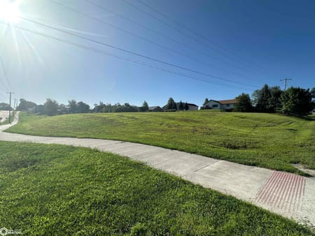Chariton, IA 50049 Lucas County