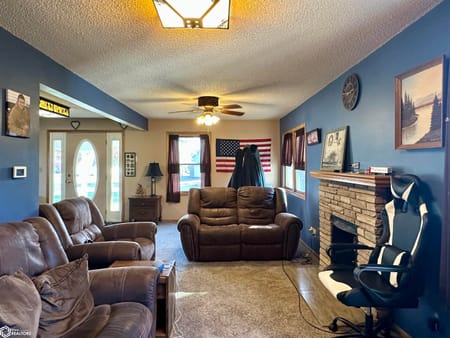 Chariton, IA 50049 Lucas County