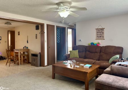 Chariton, IA 50049 Lucas County