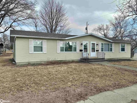 Chariton, IA 50049 Lucas County