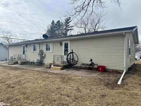 Chariton, IA 50049 Lucas County