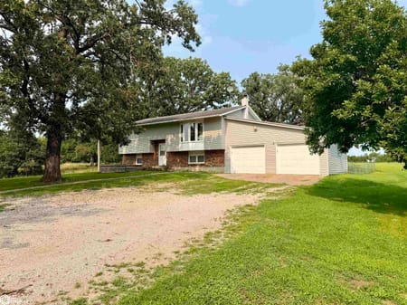 Chariton, IA 50049 Lucas County