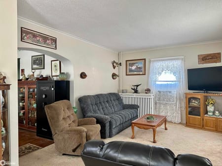 Chariton, IA 50049 Lucas County