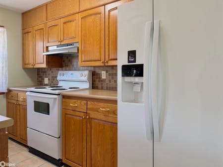 Chariton, IA 50049 Lucas County