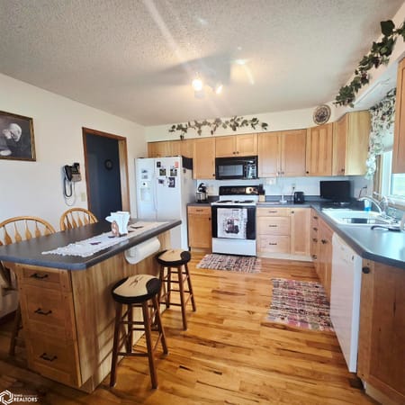 New Sharon, IA 50207 Mahaska County