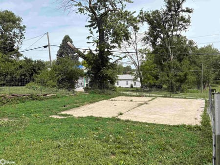 Chariton, IA 50049 Lucas County