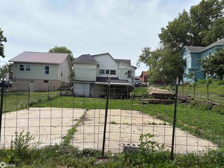 Chariton, IA 50049 Lucas County