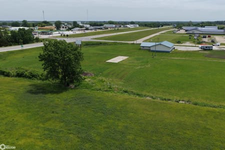 Chariton, IA 50049 Lucas County