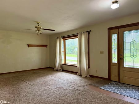 Chariton, IA 50049 Lucas County