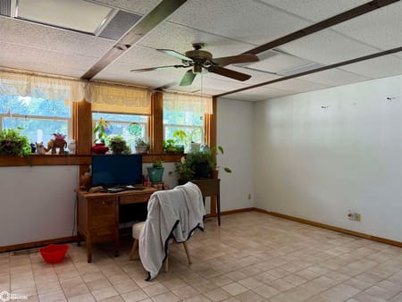 Chariton, IA 50049 Lucas County