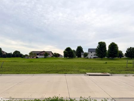 Chariton, IA 50049 Lucas County