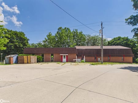 University Park, IA 52595 Mahaska County