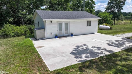 Bloomfield, IA 52537 Wapello County