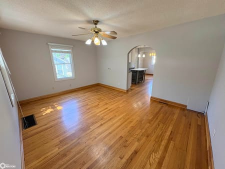 Oskaloosa, IA 52577 Mahaska County
