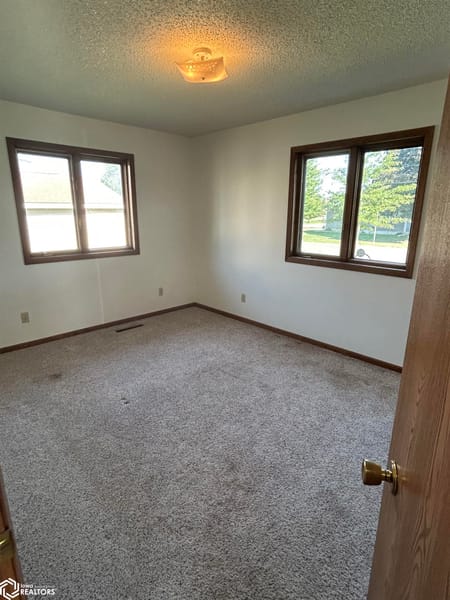 Oskaloosa, IA 52577 Mahaska County