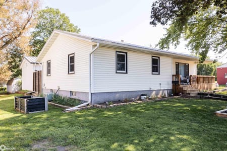Chariton, IA 50049 Lucas County