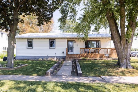 Chariton, IA 50049 Lucas County