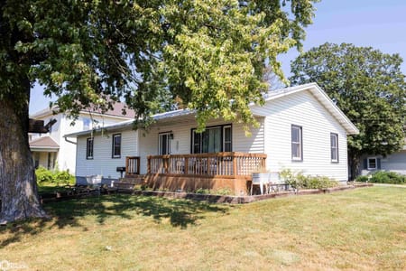Chariton, IA 50049 Lucas County
