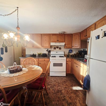 Oskaloosa, IA 52577 Mahaska County