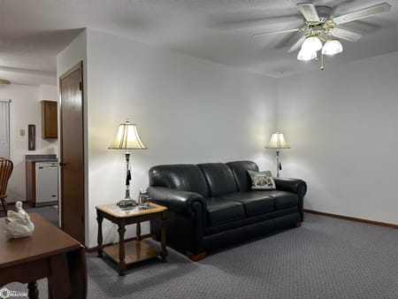 Chariton, IA 50049 Lucas County