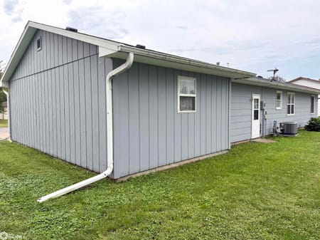 Chariton, IA 50049 Lucas County
