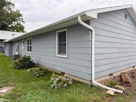 Chariton, IA 50049 Lucas County