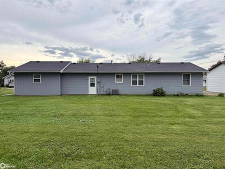 Chariton, IA 50049 Lucas County