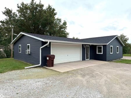 Chariton, IA 50049 Lucas County