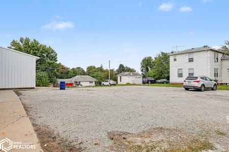 Chariton, IA 50049 Lucas County