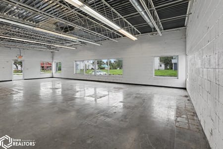Chariton, IA 50049 Lucas County
