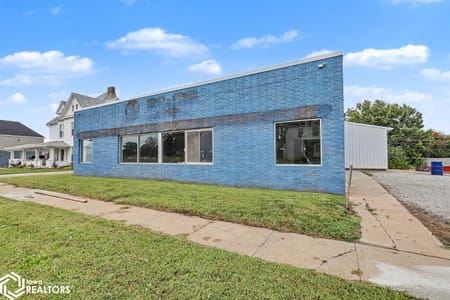 Chariton, IA 50049 Lucas County