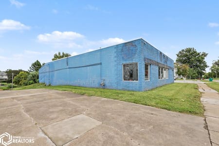 Chariton, IA 50049 Lucas County