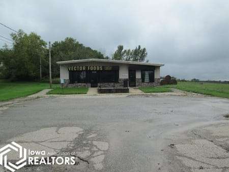 Chariton, IA 50049 Lucas County
