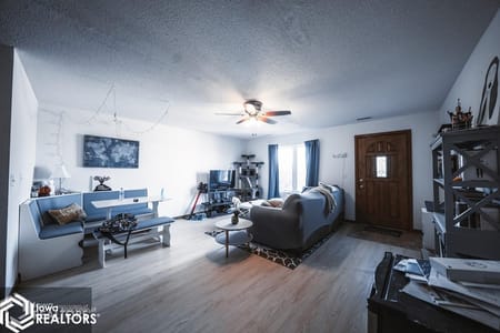 Mount Ayr, IA 50854-5702 Ringgold County