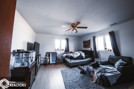 Mount Ayr, IA 50854-5702 Ringgold County