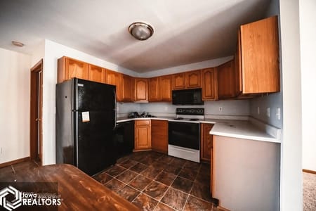 Mount Ayr, IA 50854-5702 Ringgold County